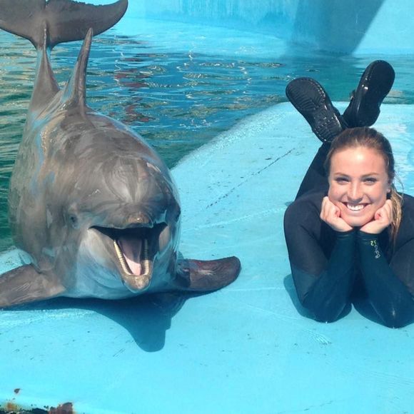 Meet your Posher, Ashley - Picture 1 of 1